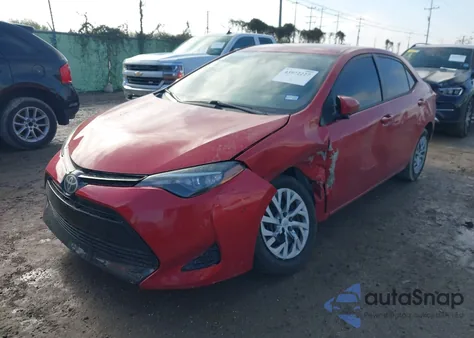 2017 Toyota Corolla Le z USA, uszkodzony, nr VIN 5YFBURHE0HP589442